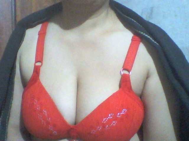 indiagirl50 from BongaCams