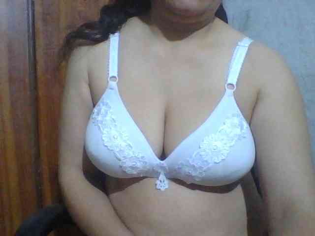 indiagirl50 webcam