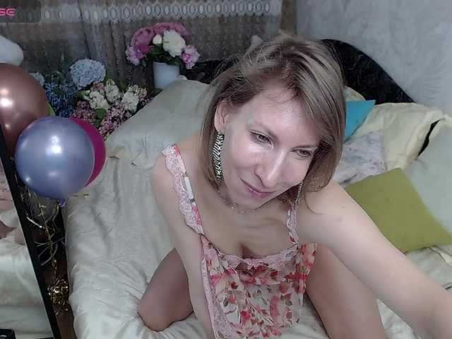 KirstenDesire's BongaCams show and profile