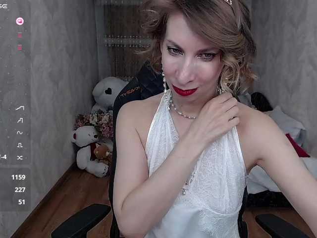KirstenDesire's BongaCams show and profile