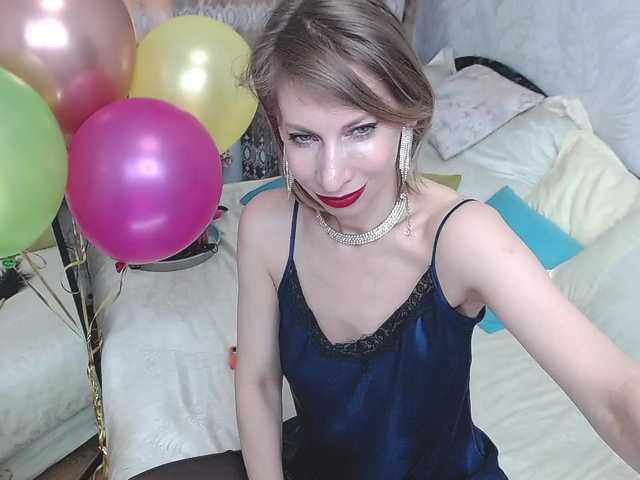 KirstenDesire's BongaCams show and profile