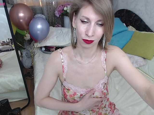 KirstenDesire's BongaCams show and profile