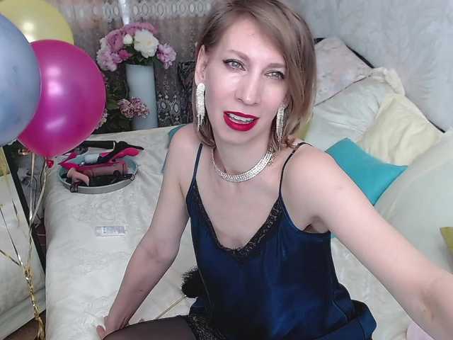KirstenDesire's BongaCams show and profile