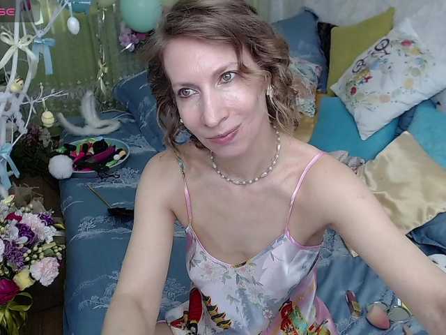 KirstenDesire's BongaCams show and profile