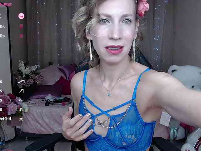 KirstenDesire webcam