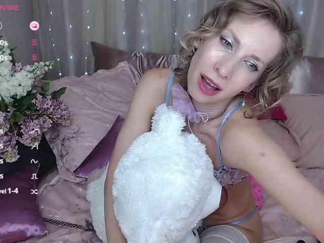 KirstenDesire webcam