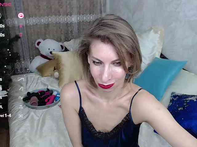 KirstenDesire webcam