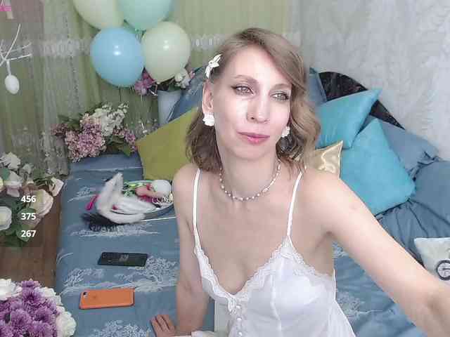 KirstenDesire webcam
