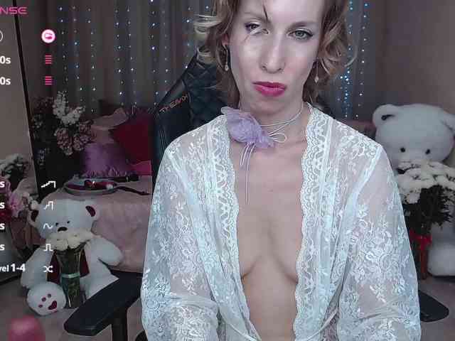 KirstenDesire webcam