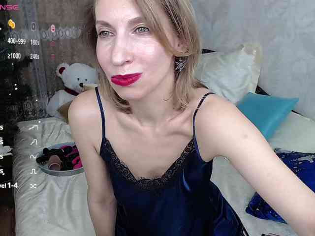 KirstenDesire webcam