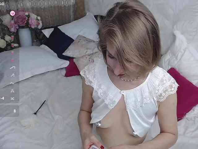 KirstenDesire webcam