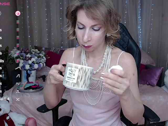 KirstenDesire webcam