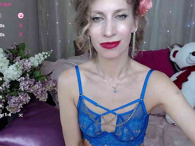 KirstenDesire webcam