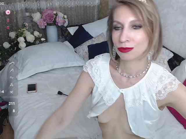 KirstenDesire webcam