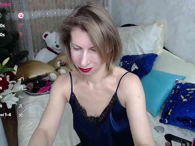KirstenDesire webcam