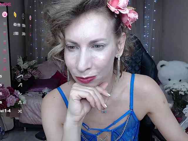 KirstenDesire webcam
