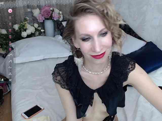 KirstenDesire webcam