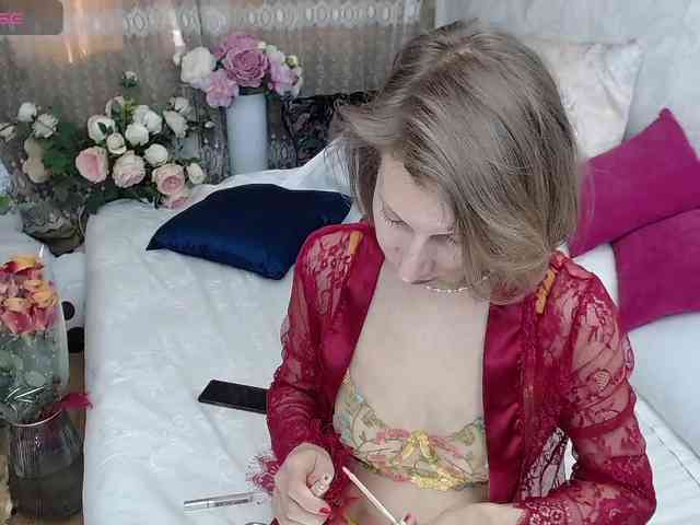 KirstenDesire webcam