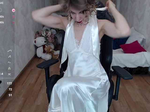 KirstenDesire webcam