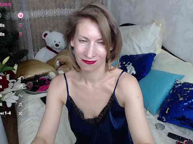 KirstenDesire webcam