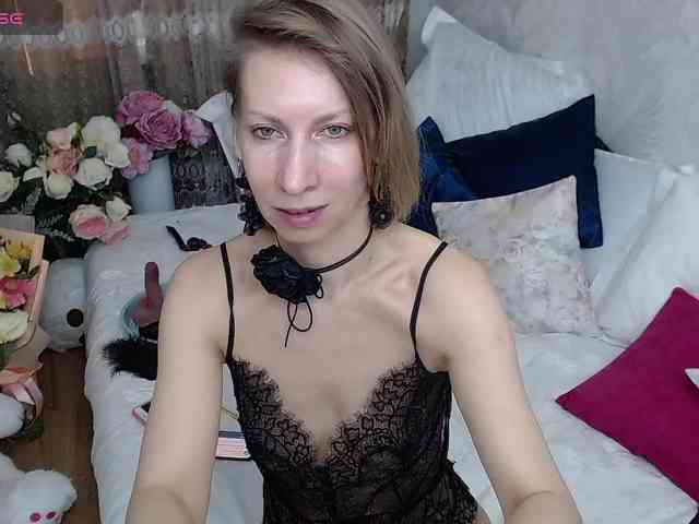 KirstenDesire webcam