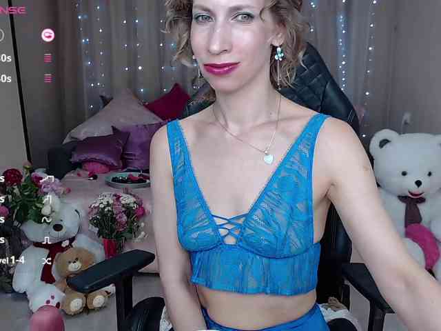 KirstenDesire webcam