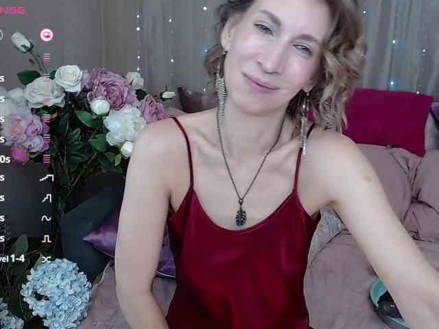 KirstenDesire webcam