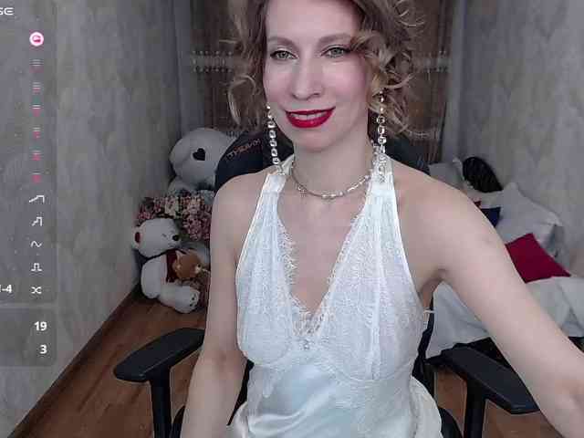 KirstenDesire webcam