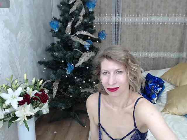 KirstenDesire webcam