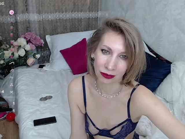 KirstenDesire webcam