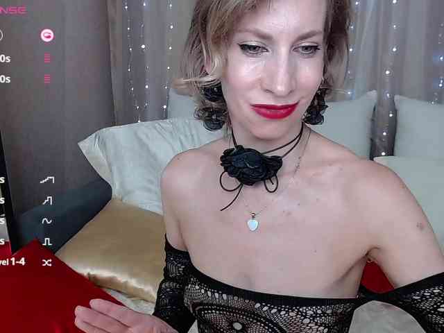 KirstenDesire webcam