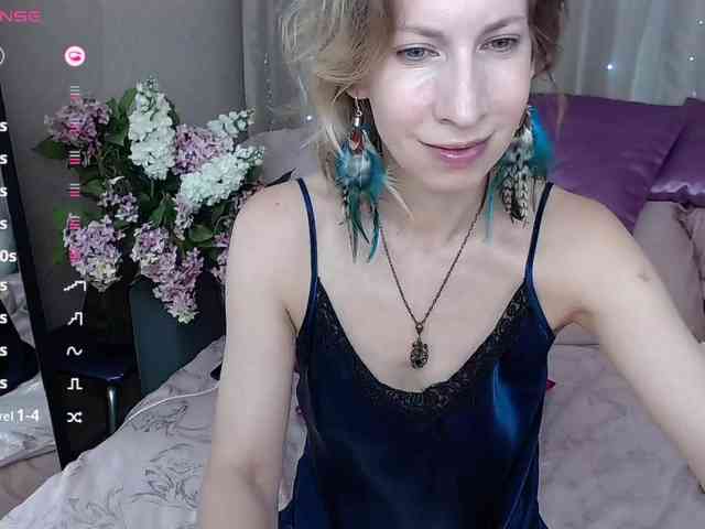 KirstenDesire webcam