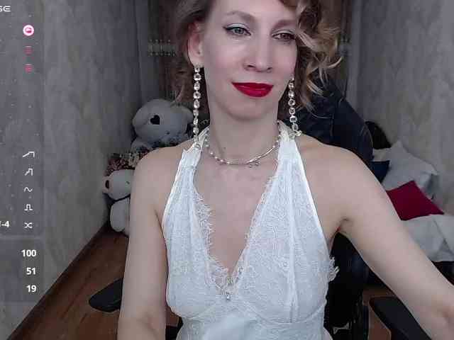 KirstenDesire webcam