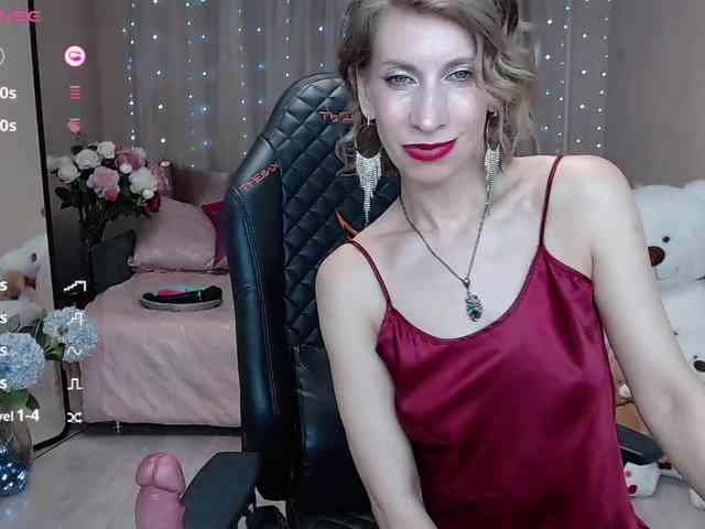 KirstenDesire webcam