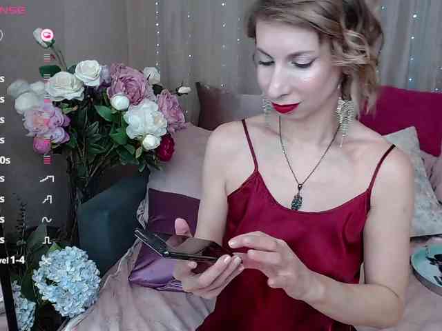 KirstenDesire webcam