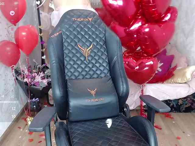 KirstenDesire webcam