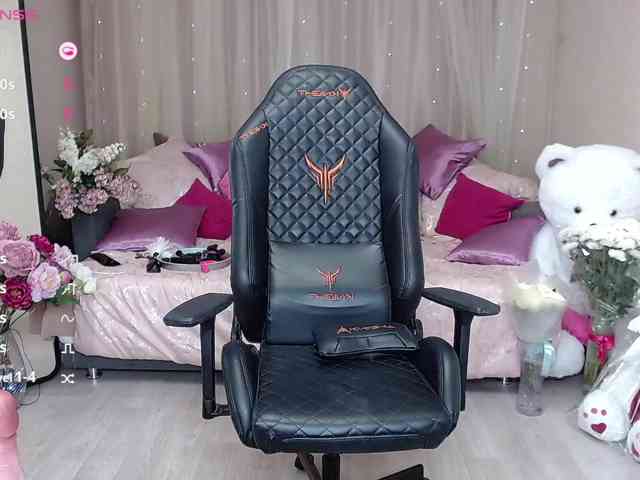 KirstenDesire webcam