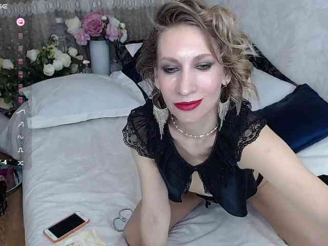 KirstenDesire KirstenDesire