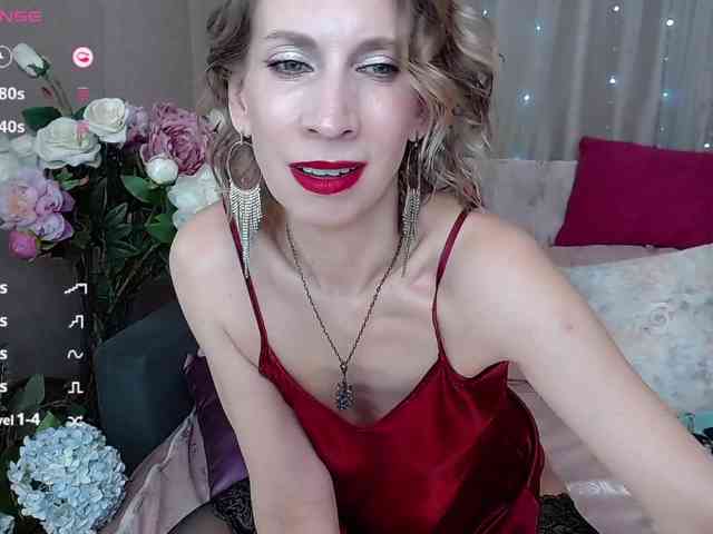 KirstenDesire webcam