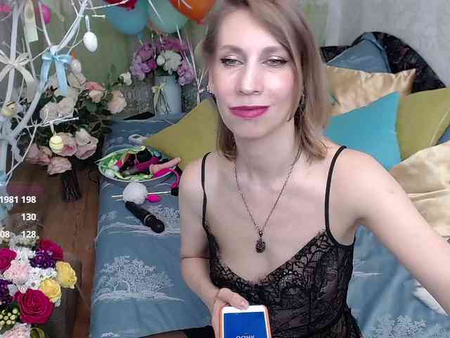 KirstenDesire webcam