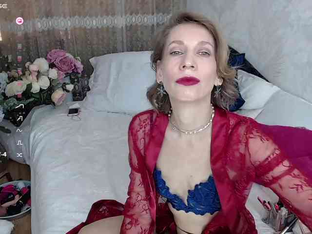 KirstenDesire webcam