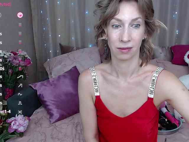 KirstenDesire webcam