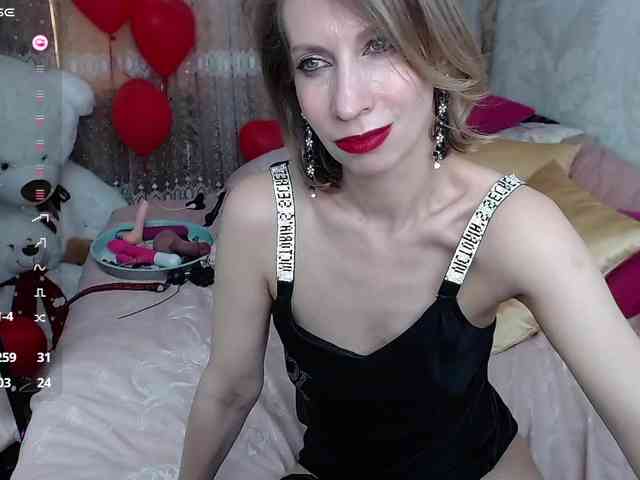 KirstenDesire webcam