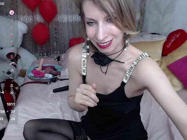 KirstenDesire webcam