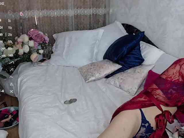 KirstenDesire webcam