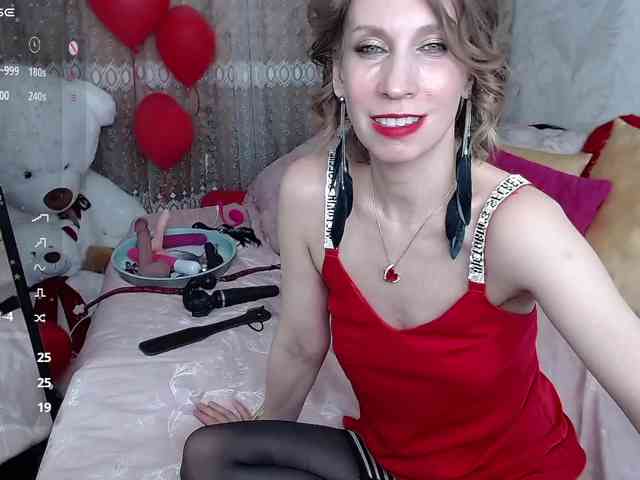 KirstenDesire webcam