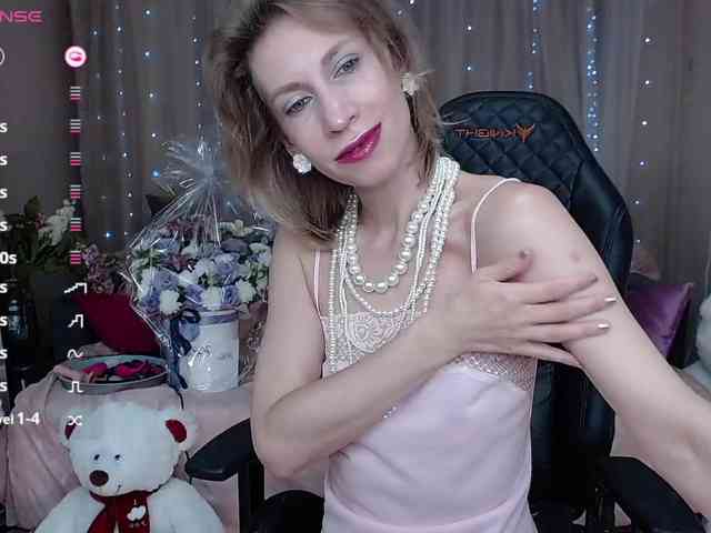 KirstenDesire webcam