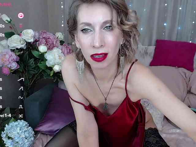 KirstenDesire webcam