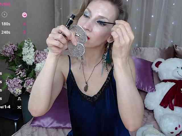 KirstenDesire webcam