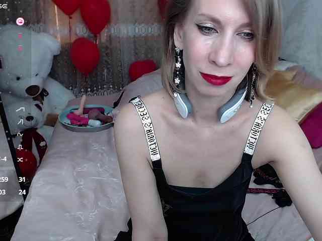 KirstenDesire webcam